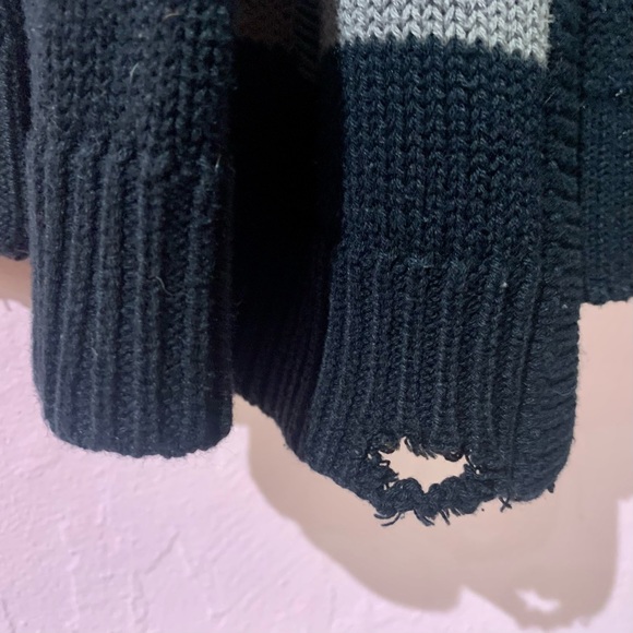 Volcom ~ striped cardigan ~ S - Picture 9 of 12